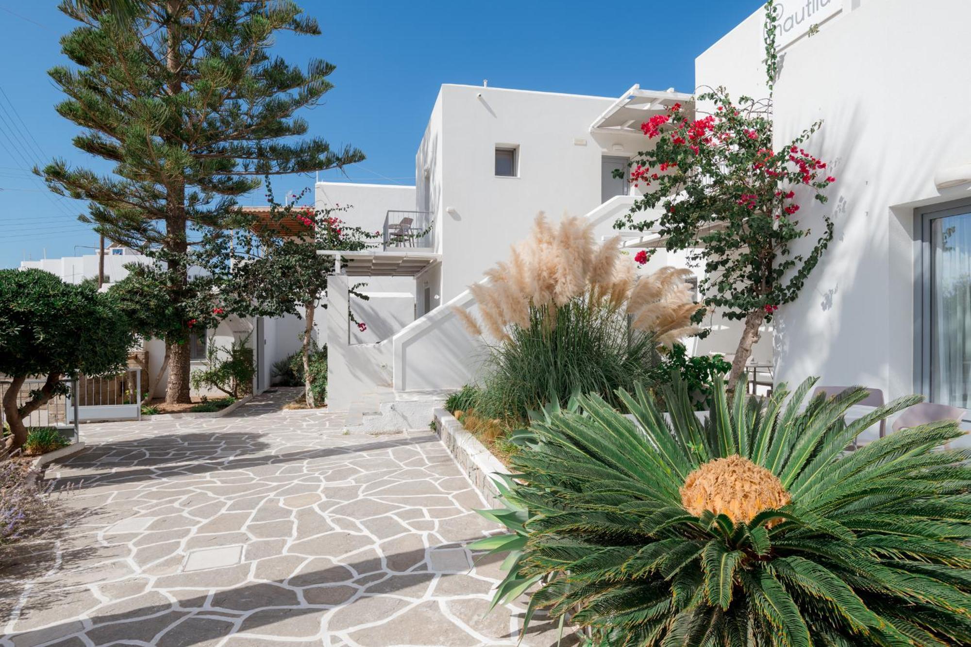 Nautilus Apartments-Suites Páros Exteriér fotografie