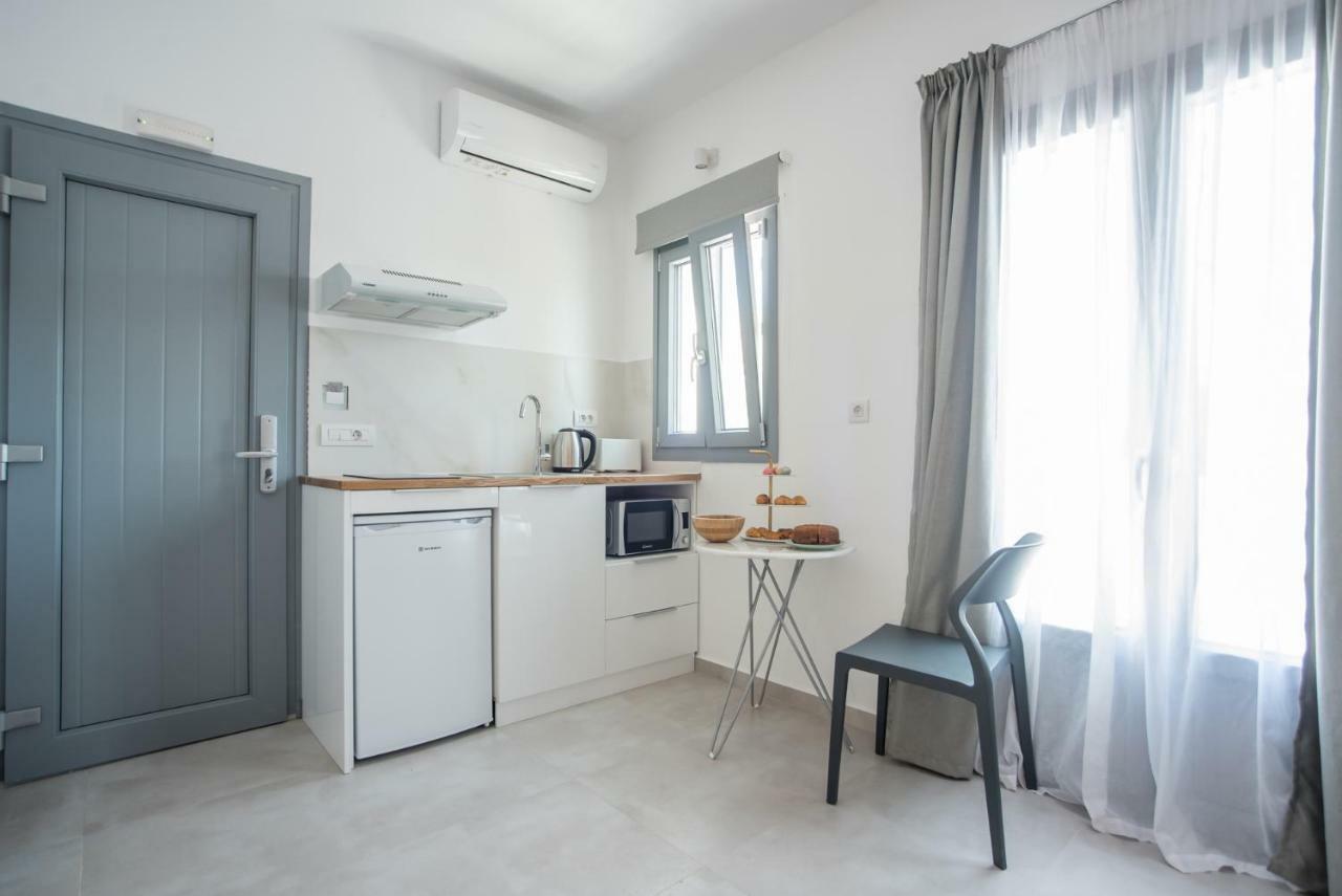 Nautilus Apartments-Suites Páros Exteriér fotografie